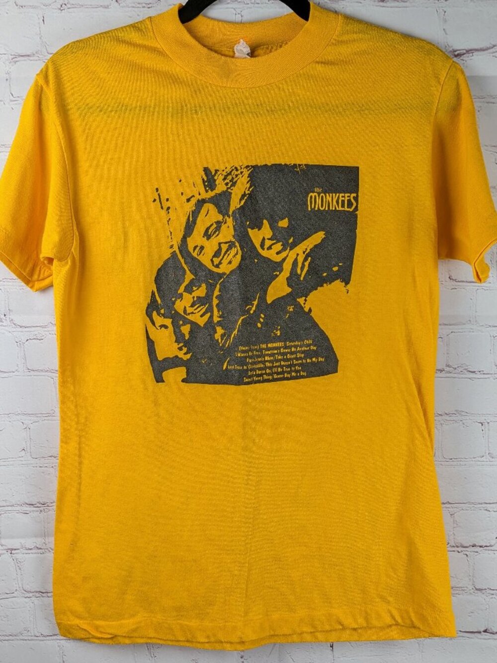 Vintage Monkees Album Cover Graphic Tee L